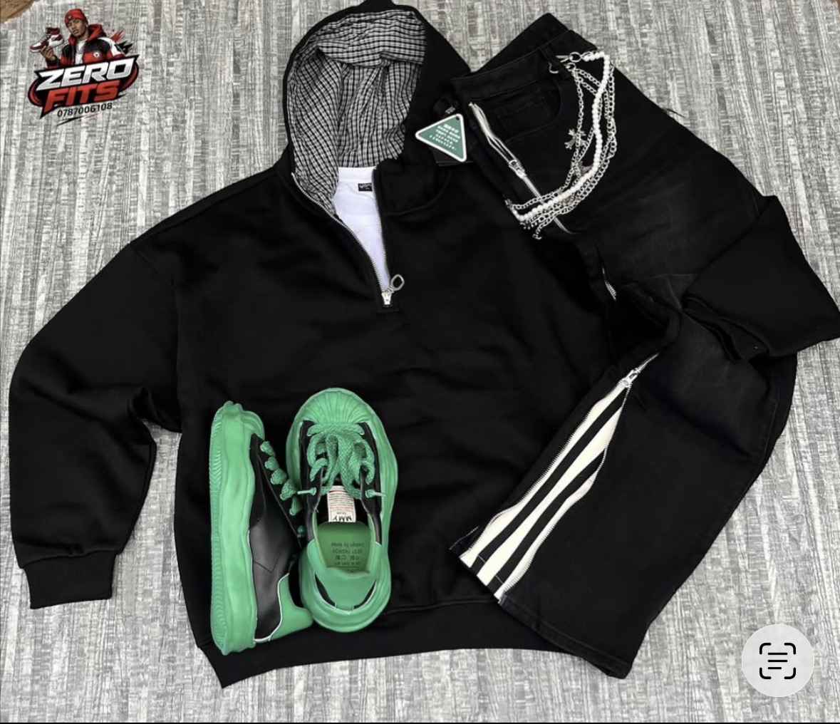 Black Quarter-Zip Full Fit